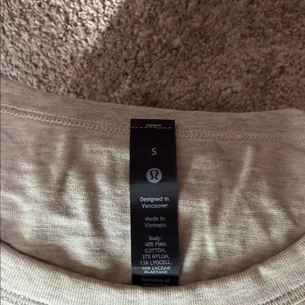 Lululemon Basic Tee - Picture 2 of 3